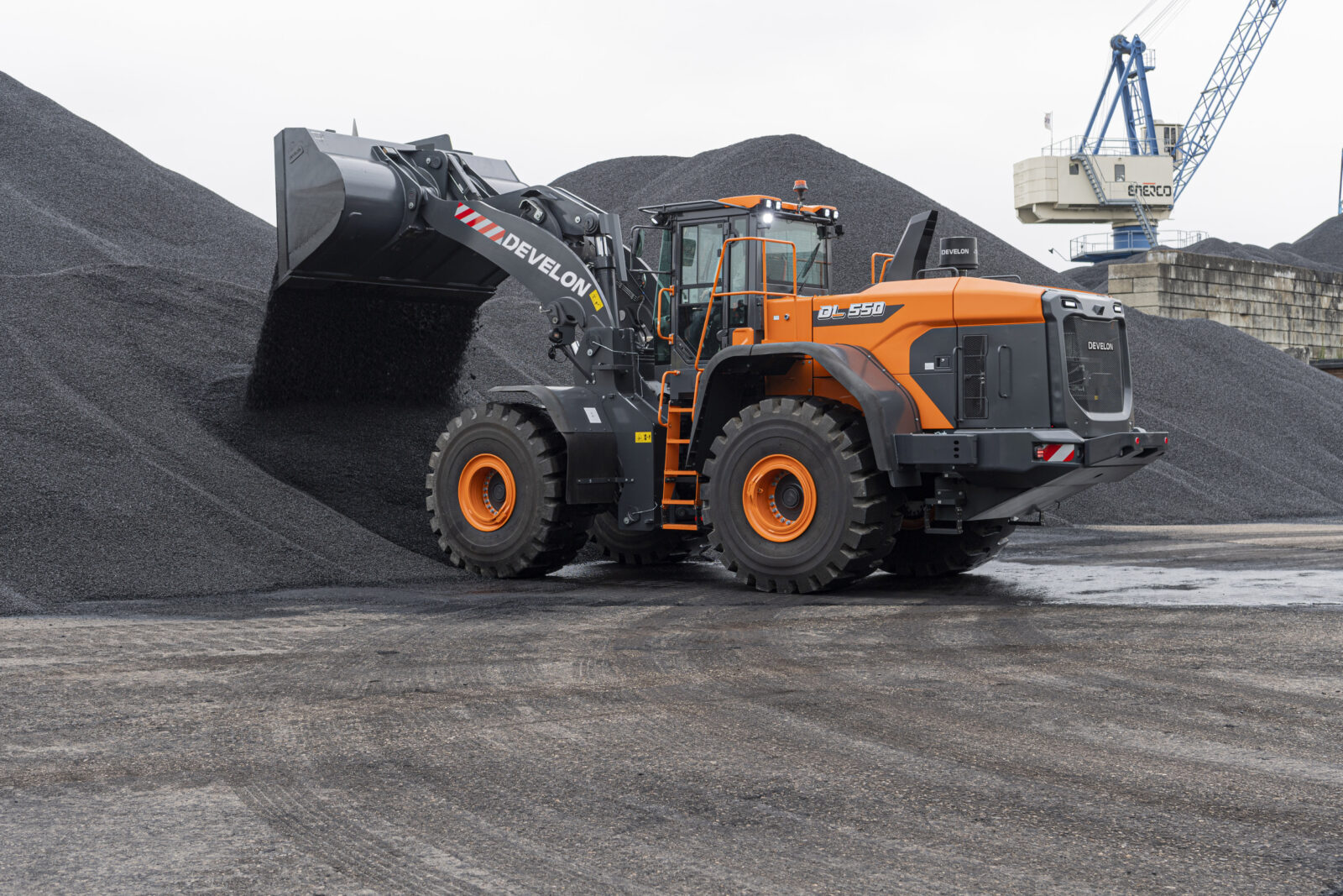 Cargadores Frontales DEVELON Cargador frontal DL550-7