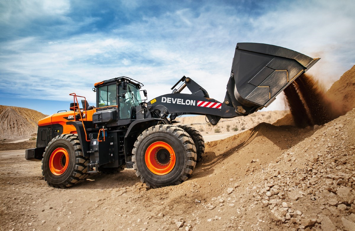 Cargadores Frontales DEVELON DL580-5 - Vista en operación