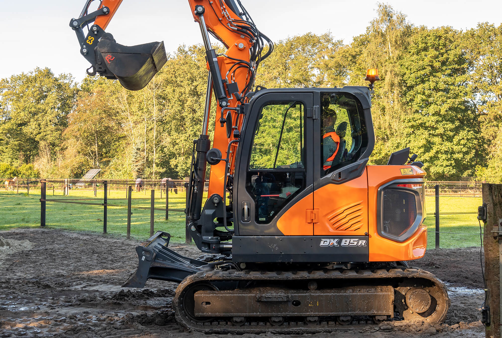 Miniexcavadoras DEVELON Imagen