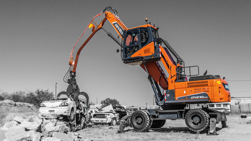 Aplicaciones Especiales DEVELON DX210W MH