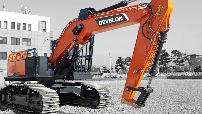 Aplicaciones Especiales DEVELON Máquina Forestal DX225 FM