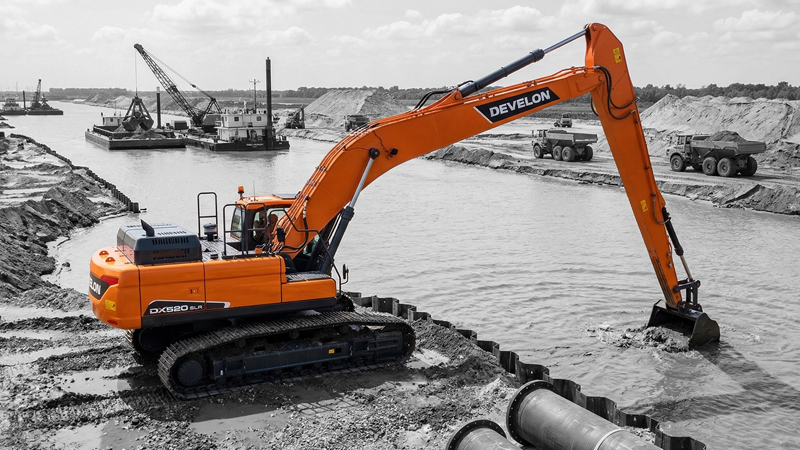 Aplicaciones Especiales DEVELON Excavadora alcance súper largo DX520 SLR